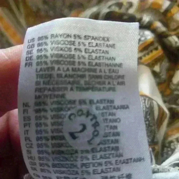 H&M Midi dress nwt mustard yellow paisley size S flutter sleeve - Picture 8 of 8